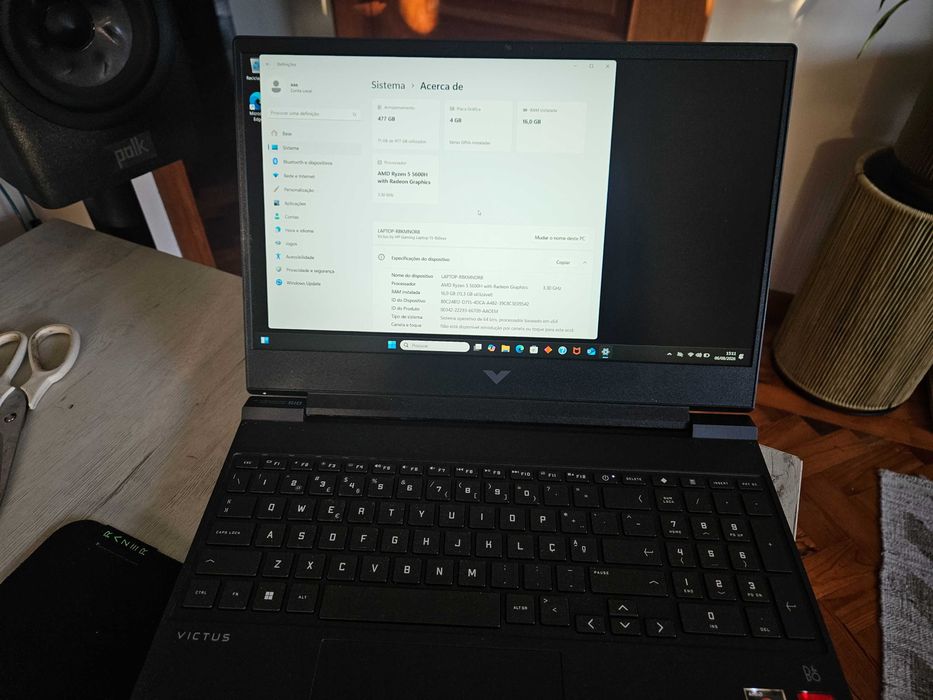 Portátil Gaming HP Victus 15-fb0021np (144Hz, Ryzen 5 5600H, Radeon RX 6500M,16GB,512GB) c/3 anos garantia