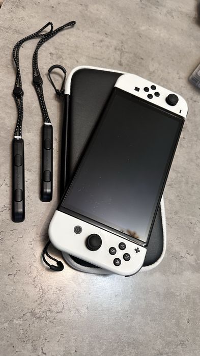 Nintendo Switch OLED Біла