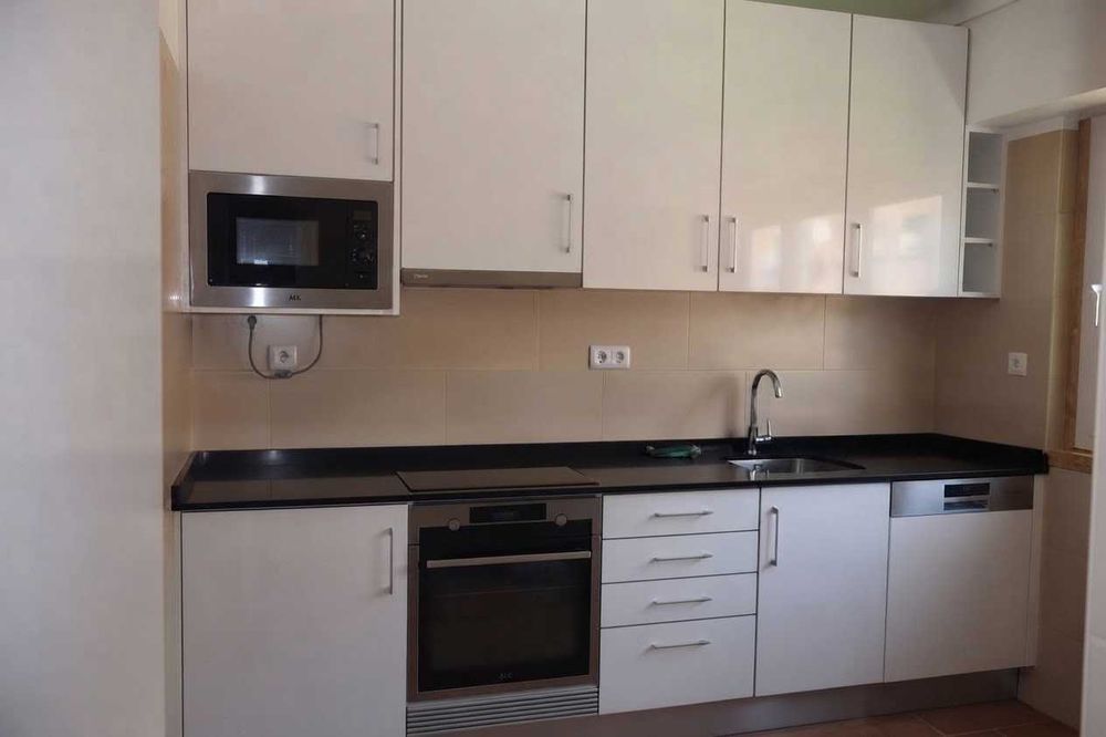 Quarto para arrendar na Pontinha – Junto ao Metro (Linha Azul)
