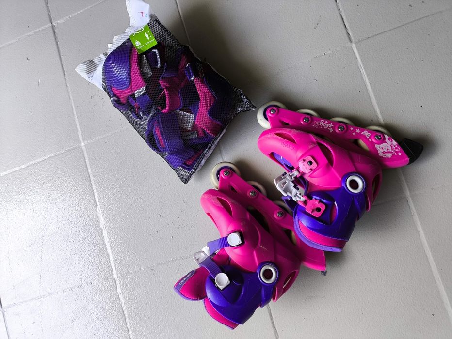 Patins em linha cor Rosa com proteções para joelhos, cotovelos e mãos