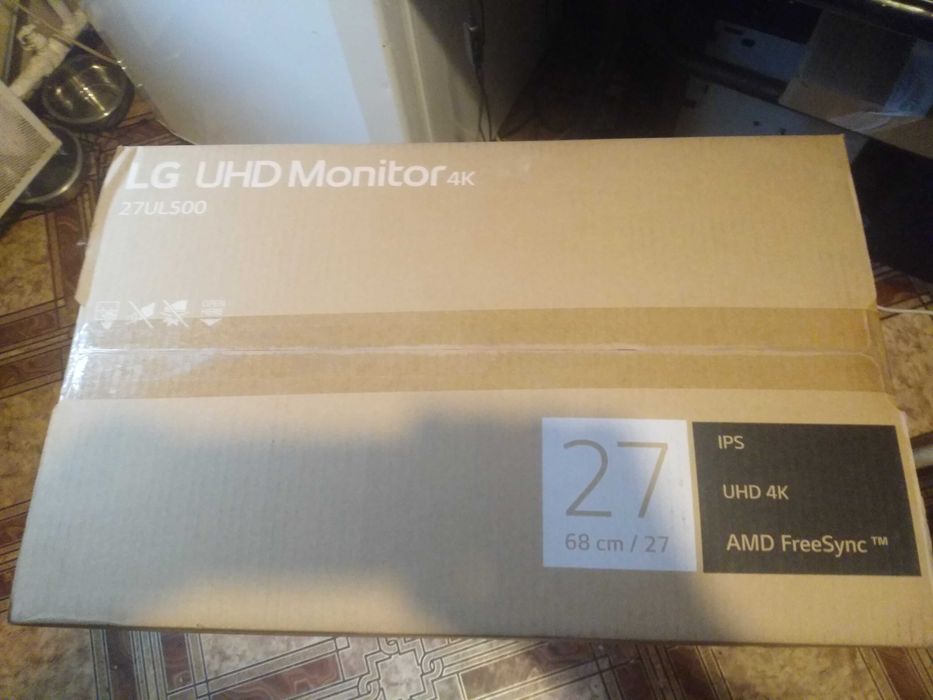 4K монітор LG 27UL500 практически новый.