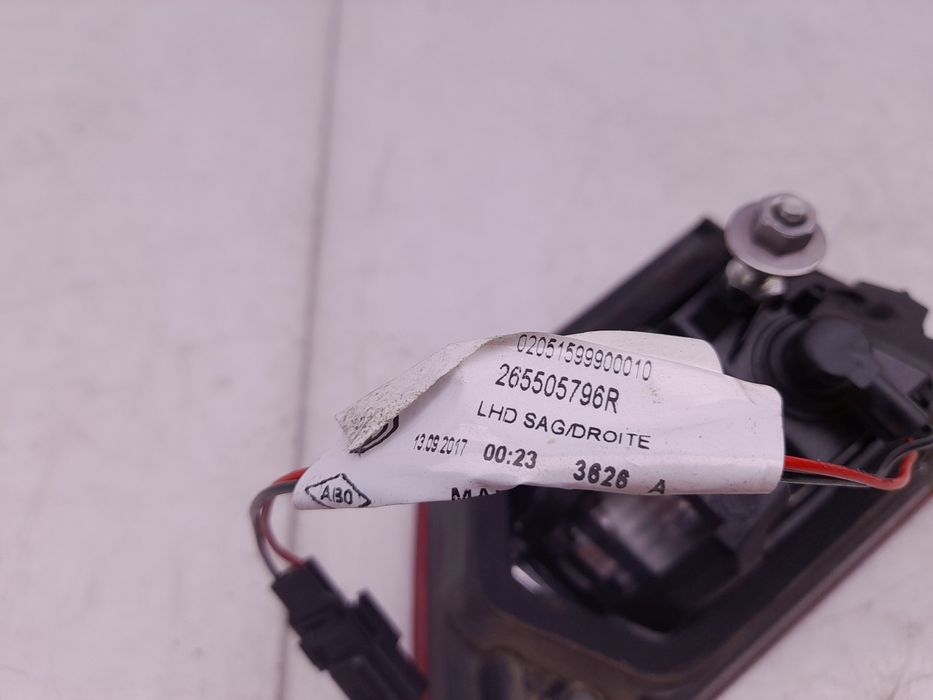 Farolim da mala direito RENAULT Clio IV (BH_)