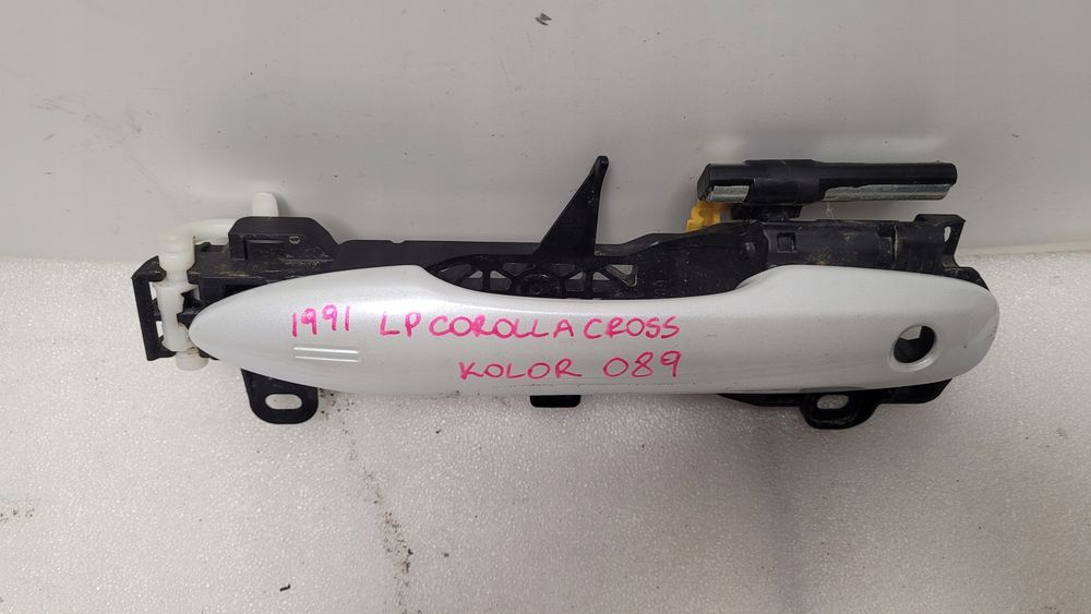 klamka zewnętrzna toyota corolla cross 69210-0a070a0 dem0ntaż