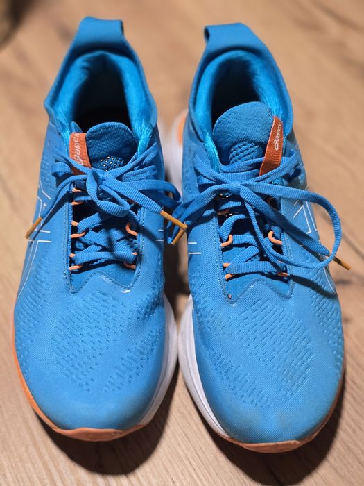Asics Nimbus 25 como novos.