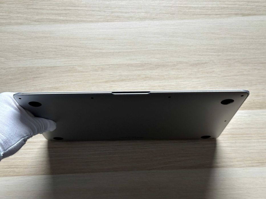Topcase z ekranem MacBook Air 13" A1369 (2010–2011)