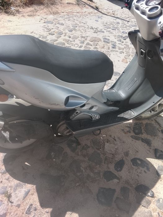 Mota 50 a trabalhar