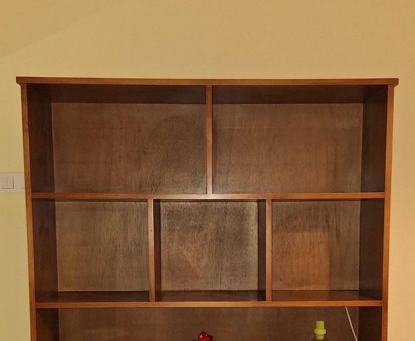 Secretária de estudo com estante