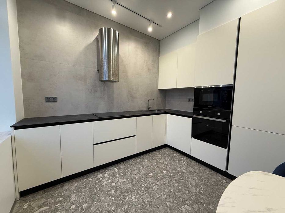 Продається Таунхаус з РЕМОНТОМ у Вовчинцях!