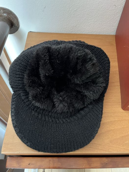 Gorro Preto com Pala