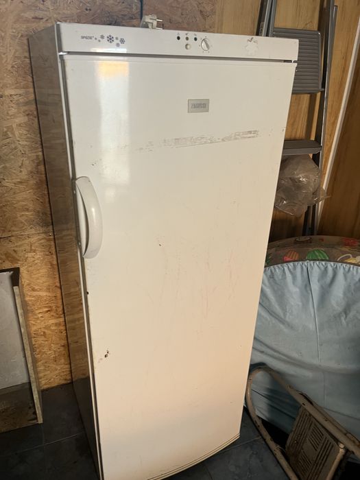 Морозільна камера Zanussi