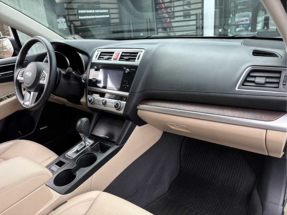 Subaru Outback Limited      2017