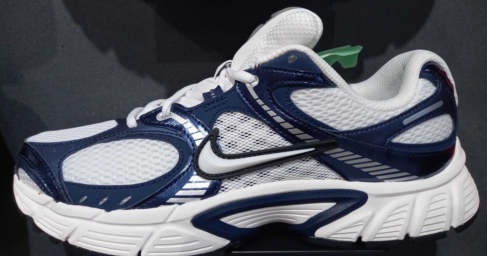 Sapatilhas novas Nike