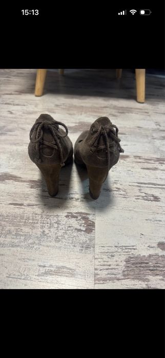 Buty na obcasie Tommy Hilfiger