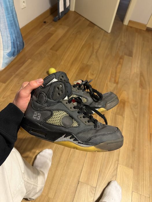 Оргінальні оффвайти джордан5