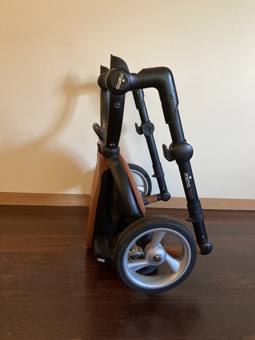 Carrinho Passeio Mima c/ Alcofa e Ovo