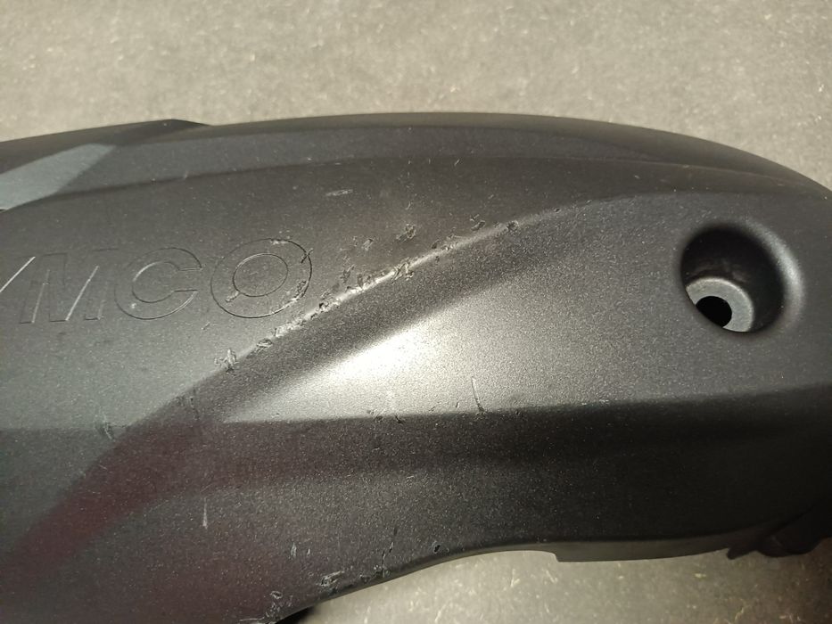 Kymco downtown 350 pokrywa napędu