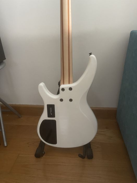 Baixo yamaha trbx 304