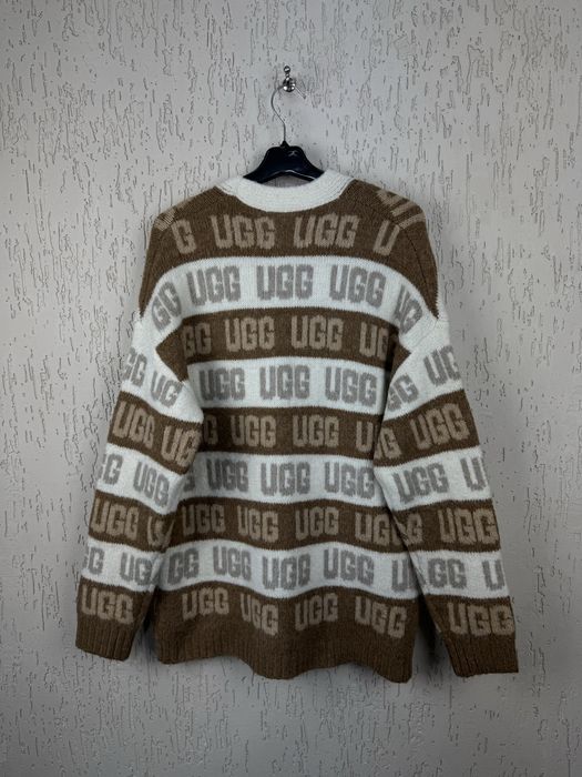 UGG Женский монограммный кардиган ugg graphic logo cardigan brown