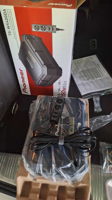 Subwoofer aktywny samochodowy Pioneer ts-wx400da
