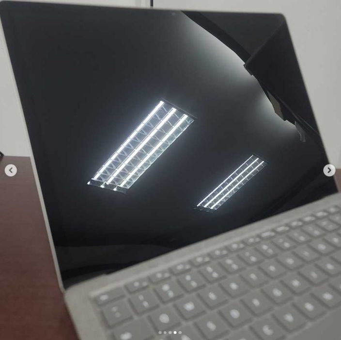 Microsoft Surface Laptop 13.5" / 8GB / 256GB / i5 Dotykowy