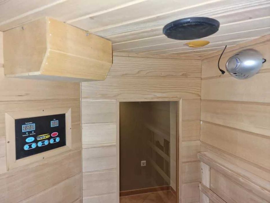 Sauna infrared narożna Kabina fińska piec HARVIA 2w1 4 osobo radio led