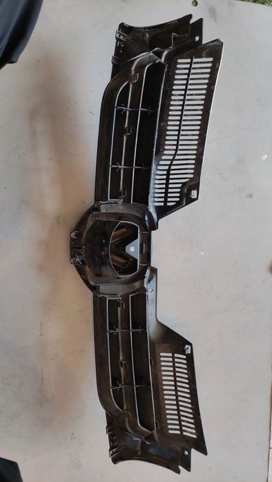 grill atrapa zderzaka przedniego vw golf v
