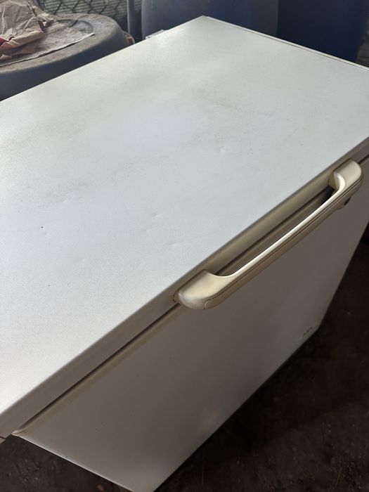 Arca Congeladora Horizontal (Baú) – Bom Estado e Funcional