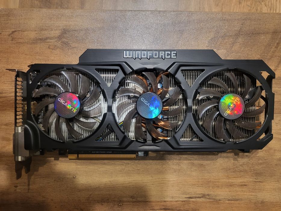 PCパーツ gtx 770  4GB  else Gigabyte GTX 770, 4GB DDR5 (256 Bit), HDMI, DP, DVI, BOX (GV