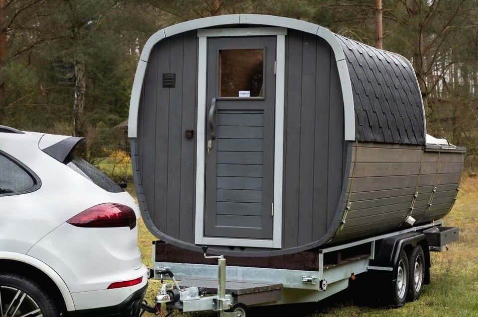 Sauna mobilna z jacuzzi na przyczepce