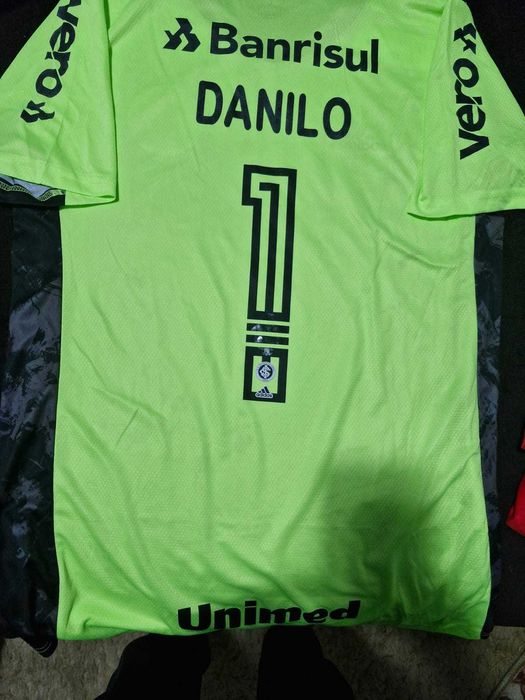 Camisolas oficiais, algumas trocadas em campo!