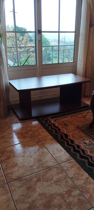 Mesa de centro castanha , como nova