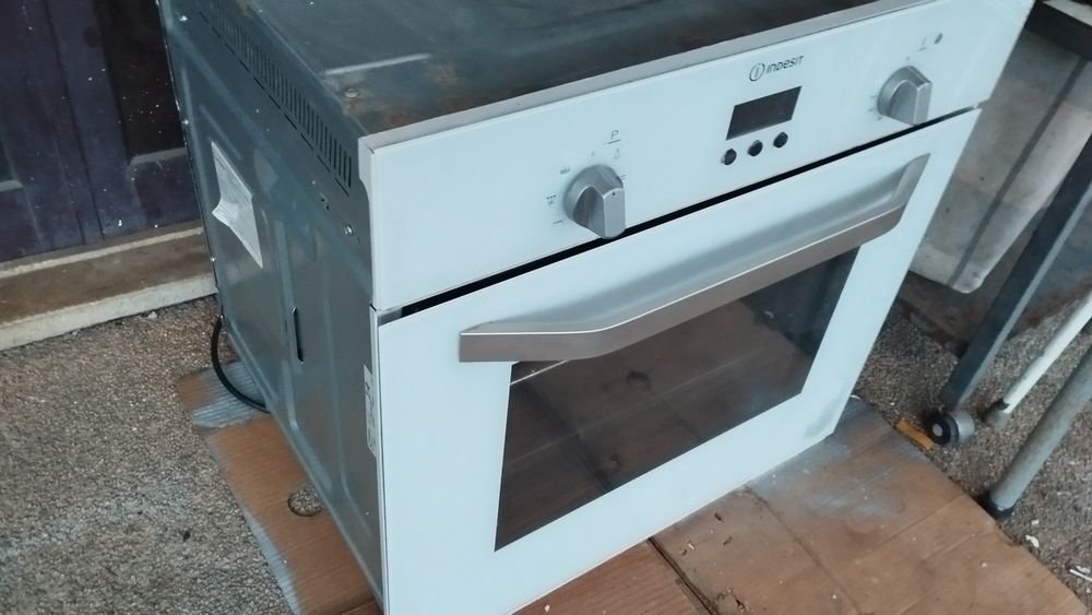 Forno de encastrar Indesit