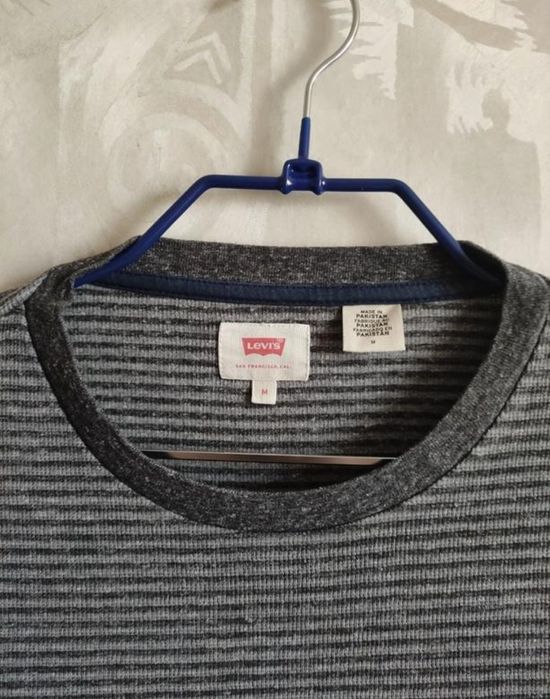 Levis лонгслив світшот