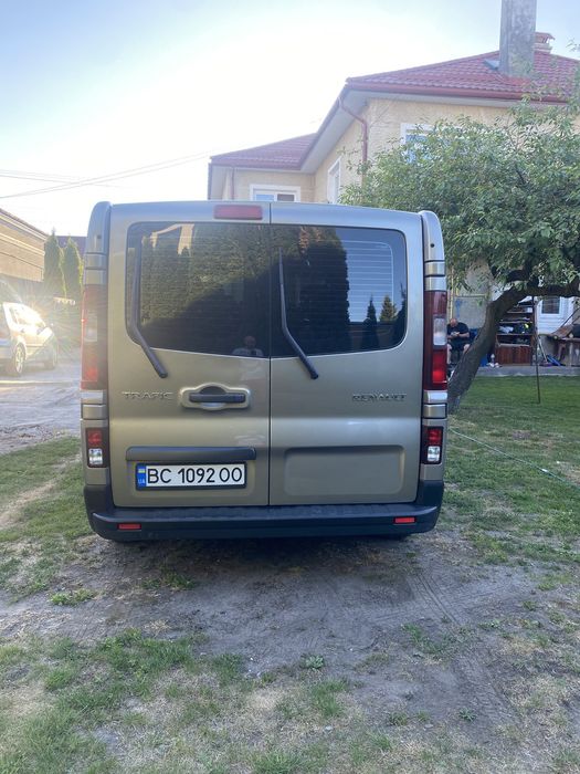 Рено трафік пасажир