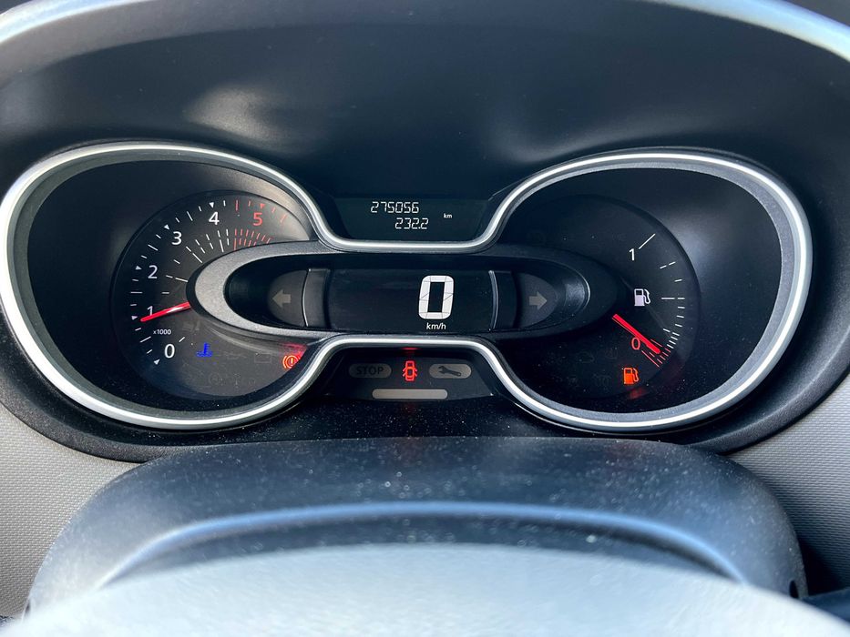 RENAULT TRAFIC LONGA COM REFRIGERAÇÃO DE PARQUE