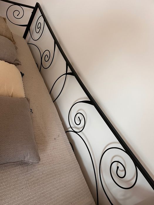 Cama IKEA + colchão (solteiro)