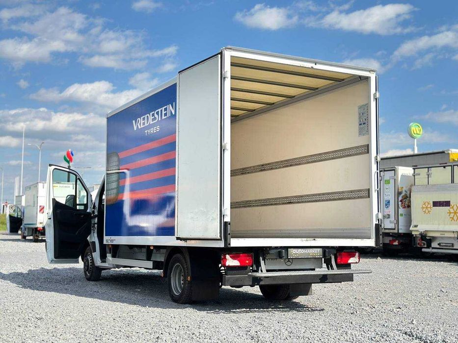 Mercedes-Benz Sprinter 2020p.