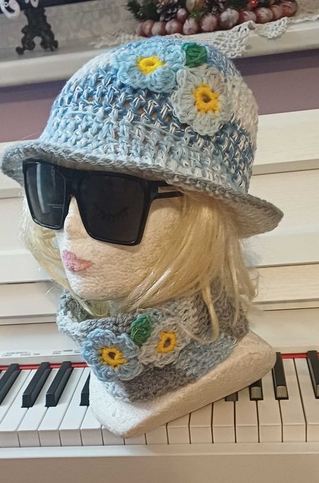 Szydelkowy komplet na okres przejściowy