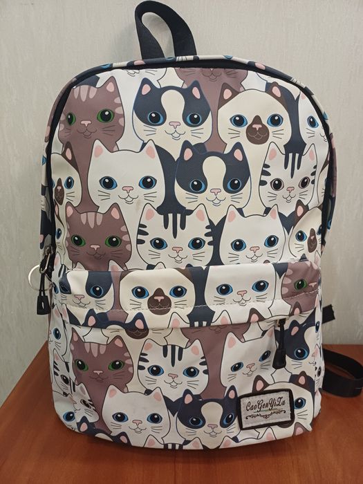 Рюкзак стильный,вместительный.