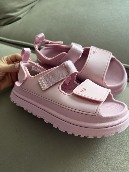 Ugg босоніжки , сандалі