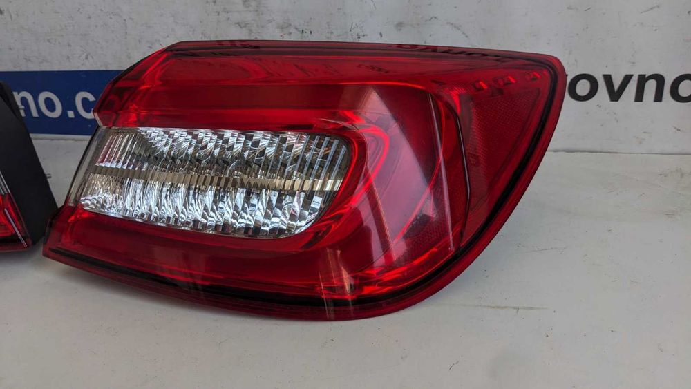 Фонарь фонари Maserati Quattroporte в крыло, в крышку багажника