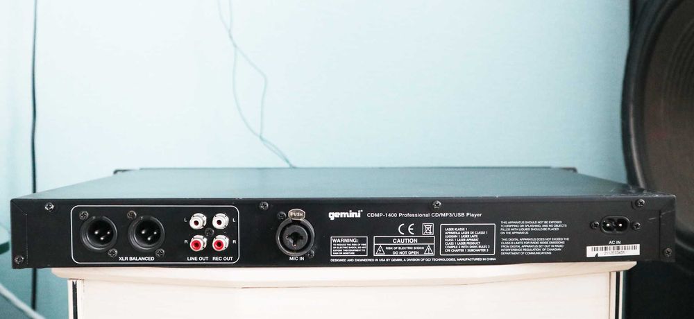CD проигрыватель Gemini CDMP-1500 mp3 плеер USB и Omnitronic CMP-101