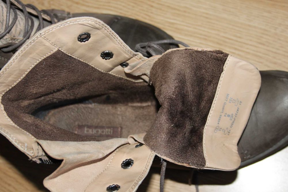 Женские демисезонные ботинки Bugatti