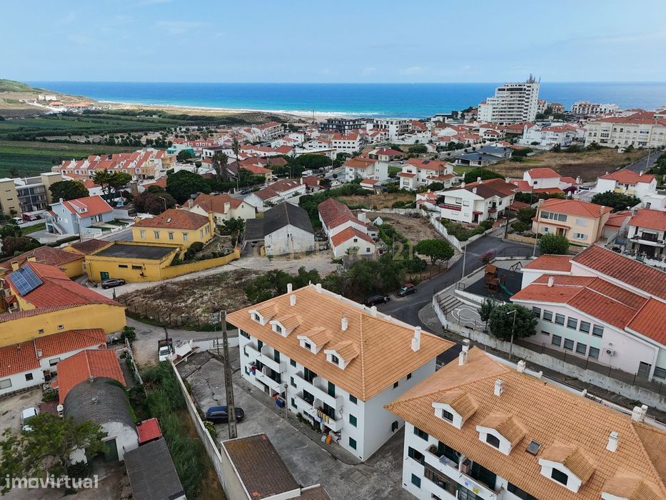 Duplex em Lourinhã com Terraço e Proximidade à Praia