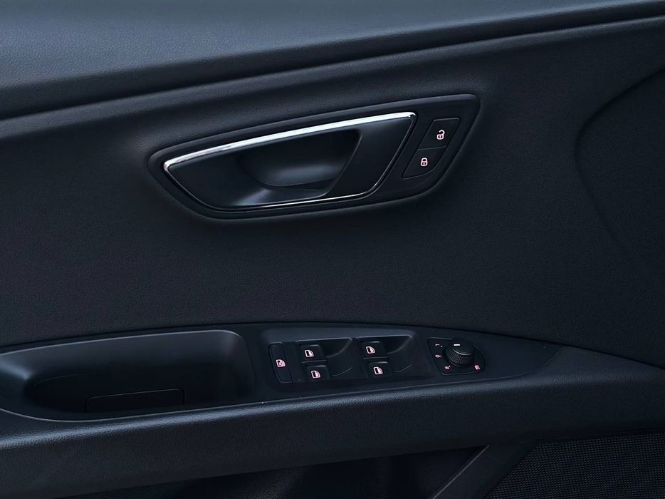 Seat Leon 2014  року, 1.6 дизель, механіка, передній привід, 323т.км