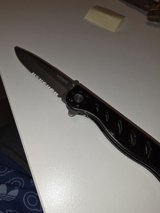 Nóż kieszonkowy GERBER