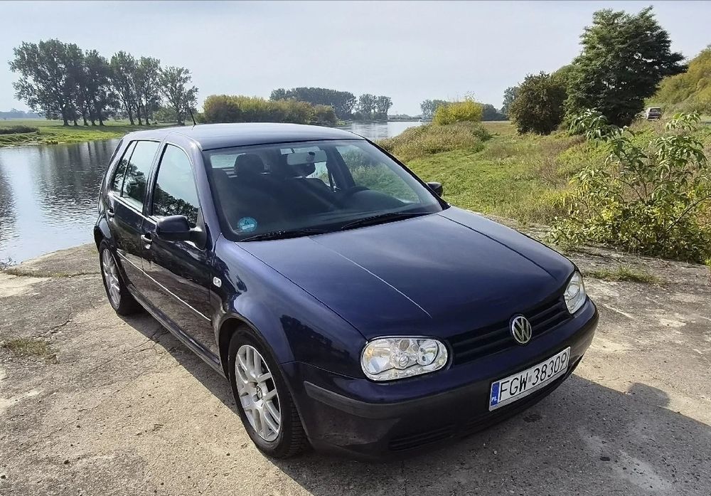 Продам Volkswagen Golf 1.9 дизель мкпп