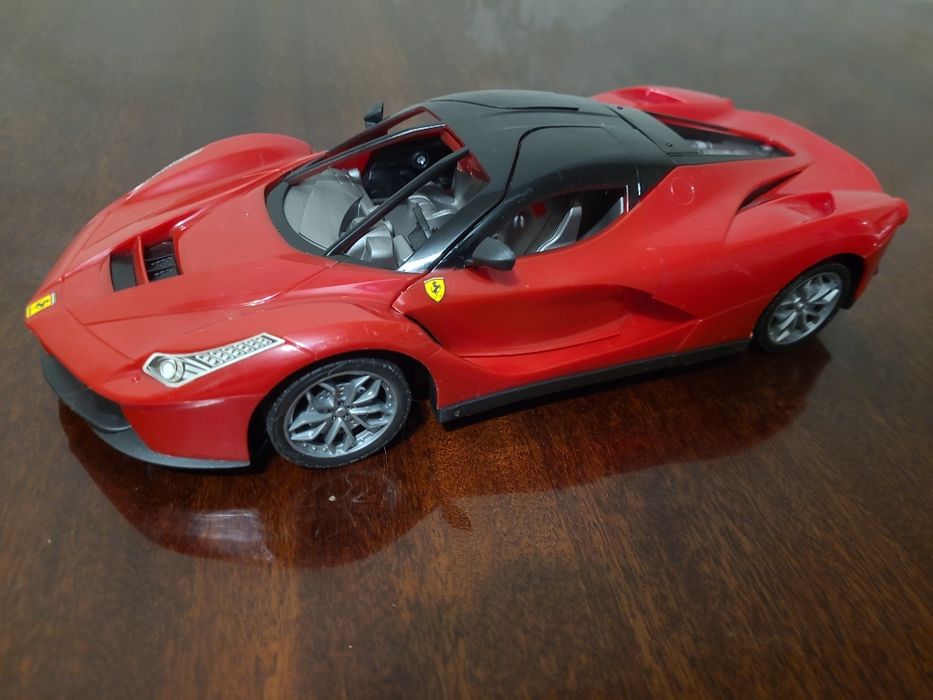 Инерционный гоночный автомобиль Ferrari
автомобиль, З-дверная детская