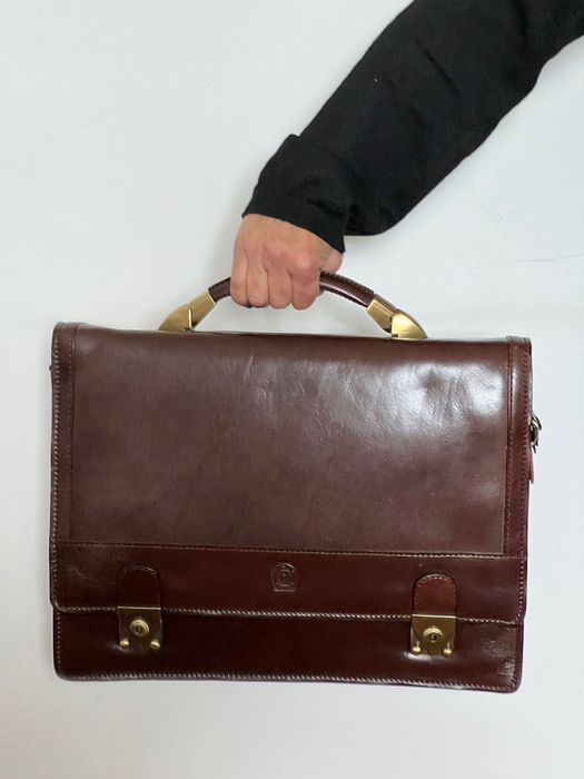 Mala vintage em pele castanha