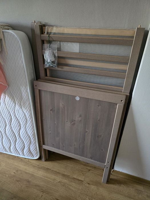Berco ikea sundvik e colchao , td em bom estado